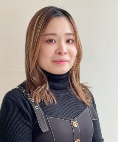 角　有香