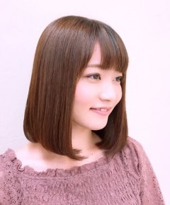 ワンカールのミディアムボブ