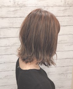 切りっぱなしツヤボブ