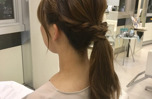 湿気で広がる髪に！広がりを抑える誰でもできる簡単セルフアレンジ♪♪